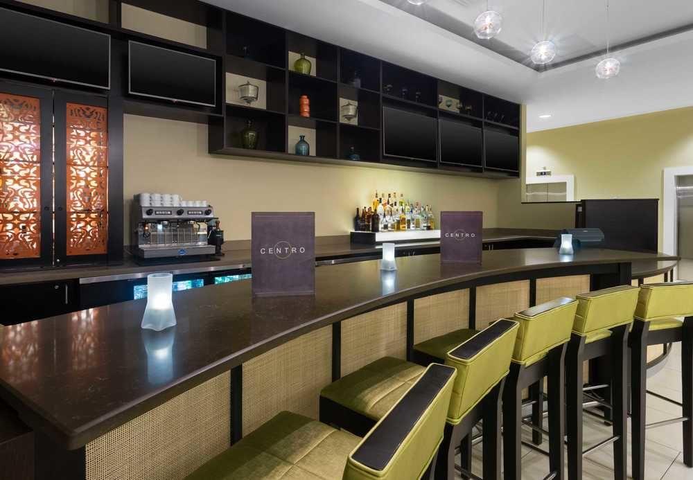 Courtyard By Marriott Kingston, Jamaica Hotel Exterior foto