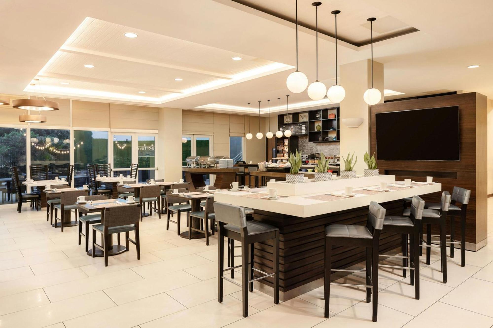 Courtyard By Marriott Kingston, Jamaica Hotel Exterior foto