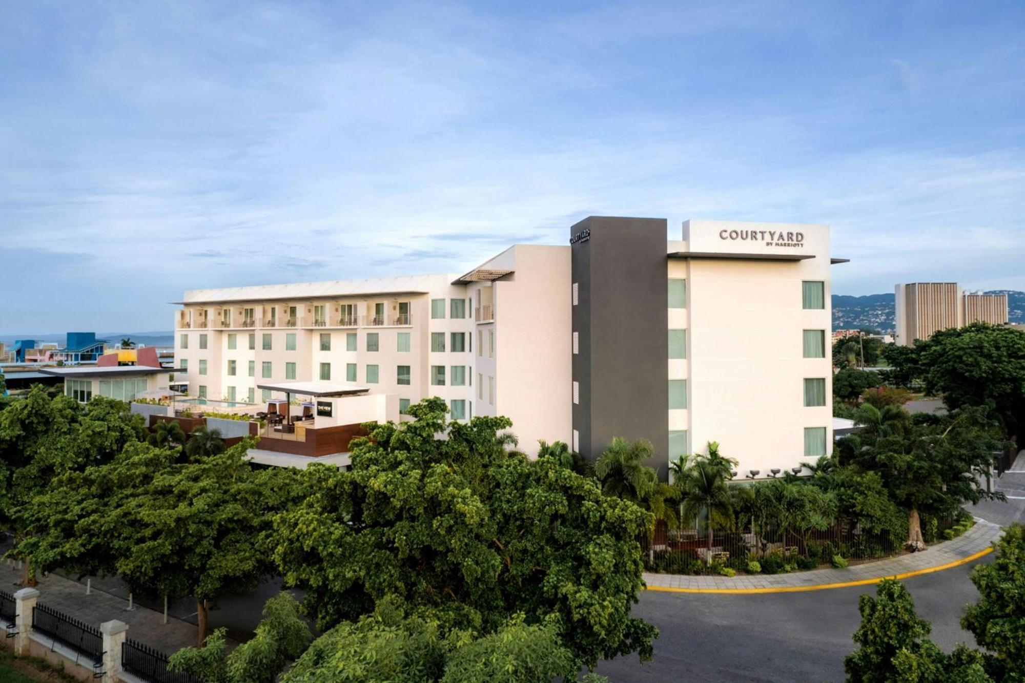 Courtyard By Marriott Kingston, Jamaica Hotel Exterior foto